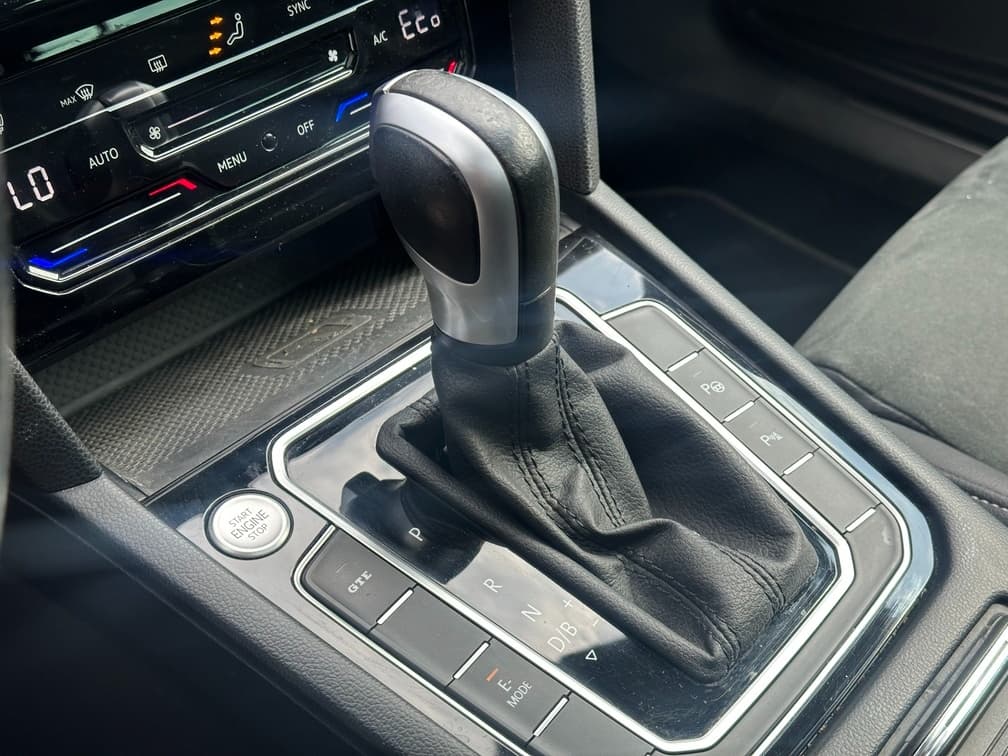 2021 Volkswagen PASSAT - 12