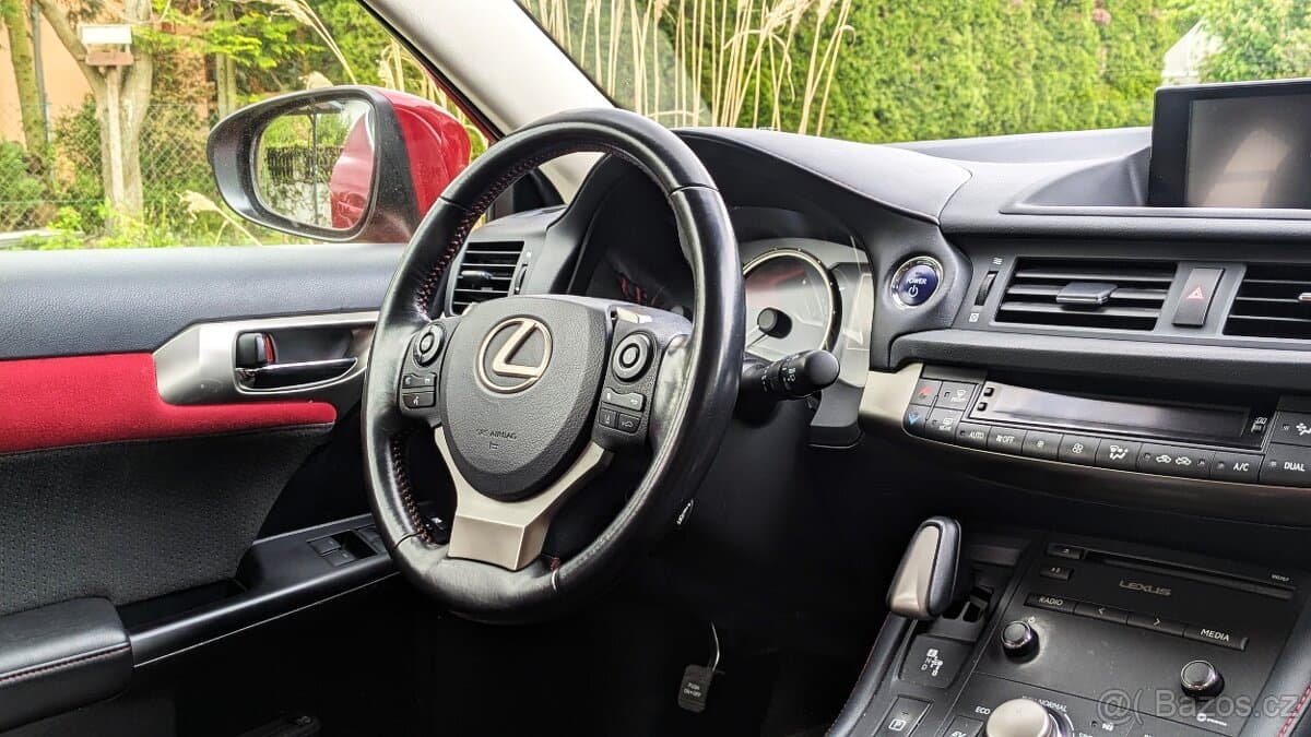 2019 Lexus CT - 12