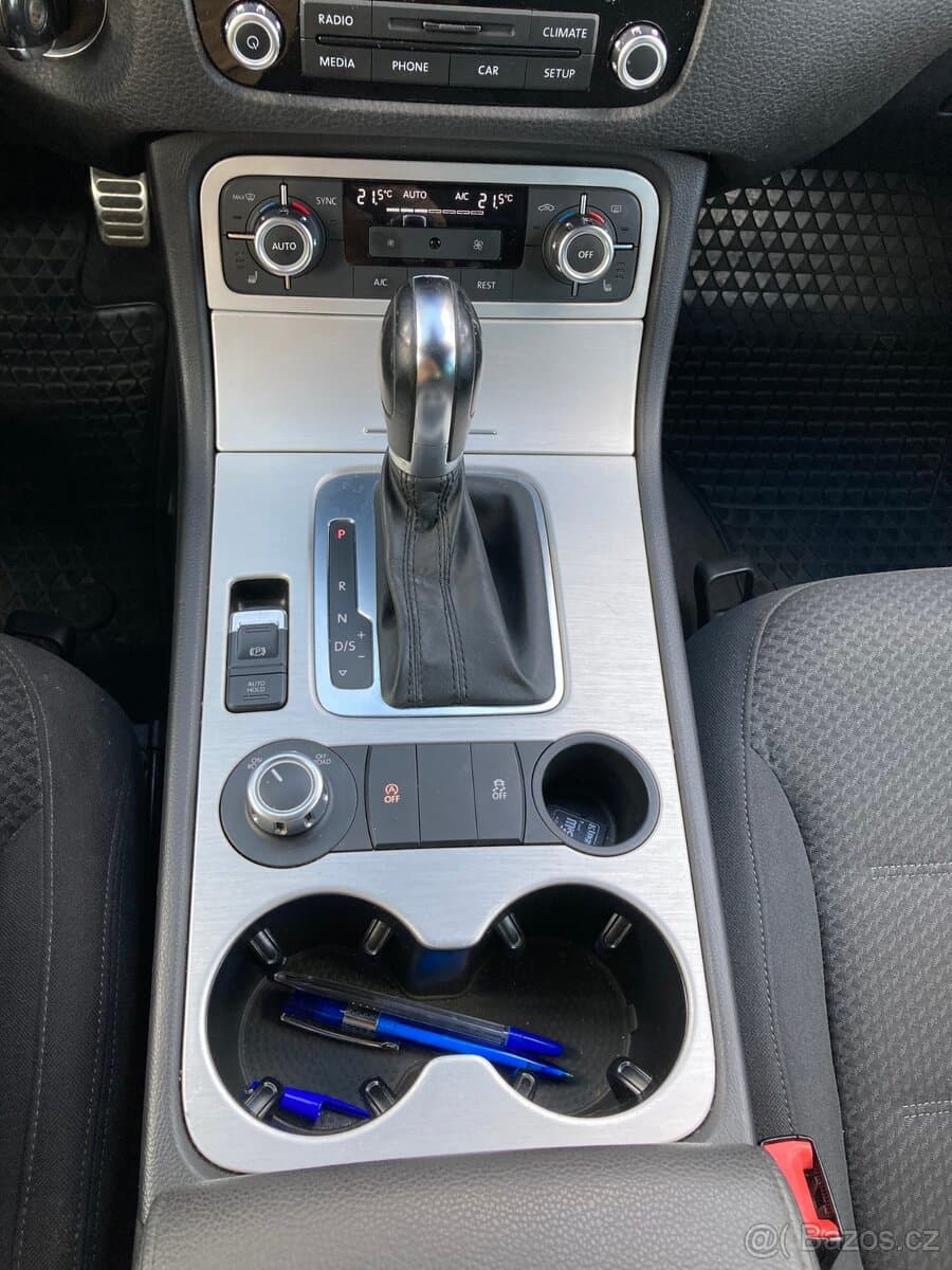 2013 Volkswagen TOUAREG - 12