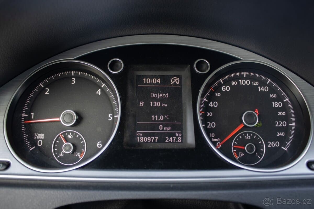 2013 Volkswagen PASSAT - 12