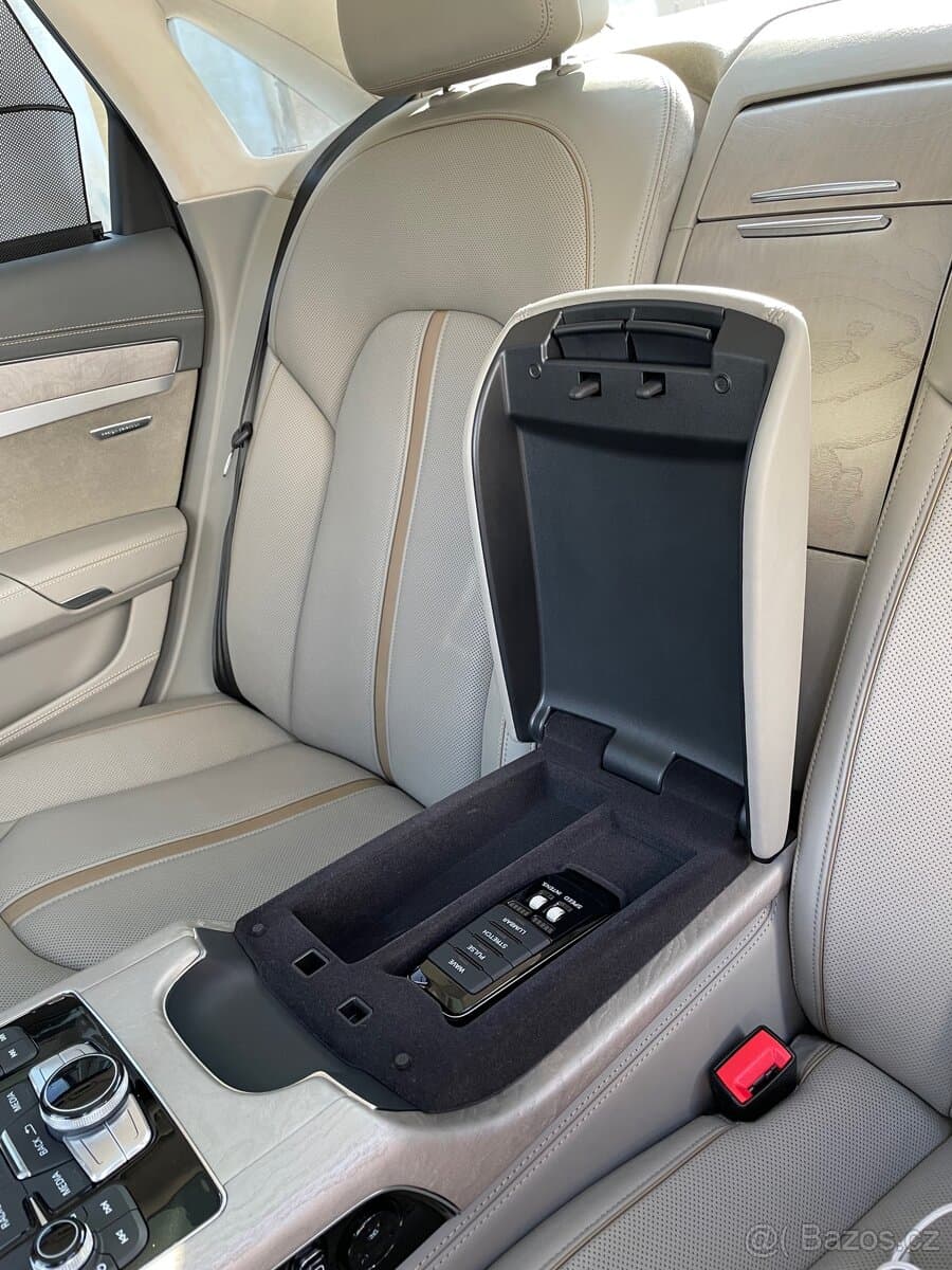 2015 Audi A8 - 12