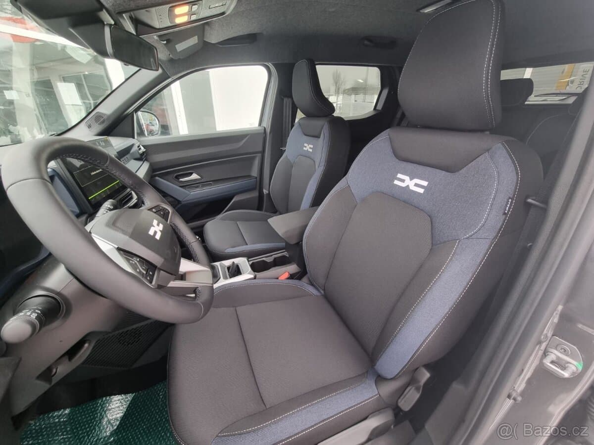2025 Dacia DUSTER - 12
