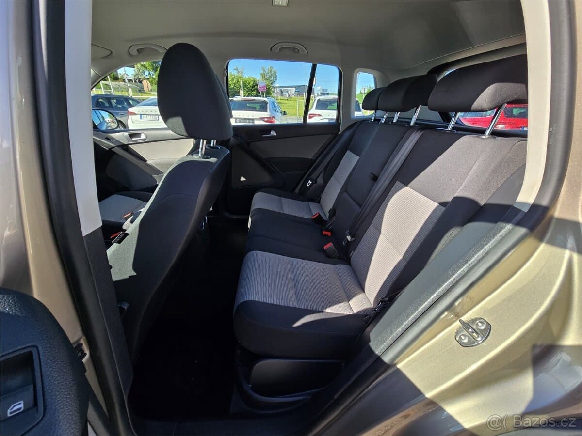 2012 Volkswagen TIGUAN - 12