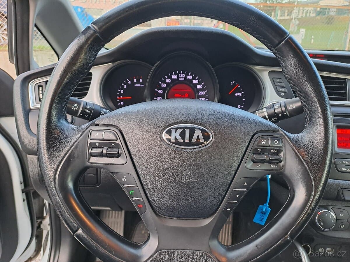 2016 Kia PROCEED - 12