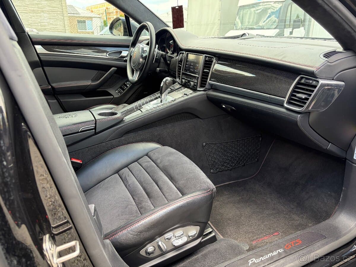 2012 Porsche PANAMERA - 12