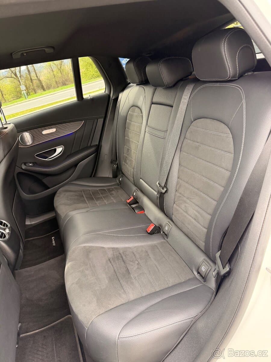 2021 Mercedes-Benz EQC - 12
