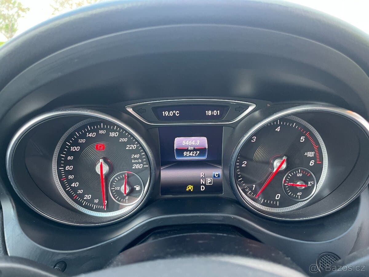 2018 Mercedes-Benz CLA - 12