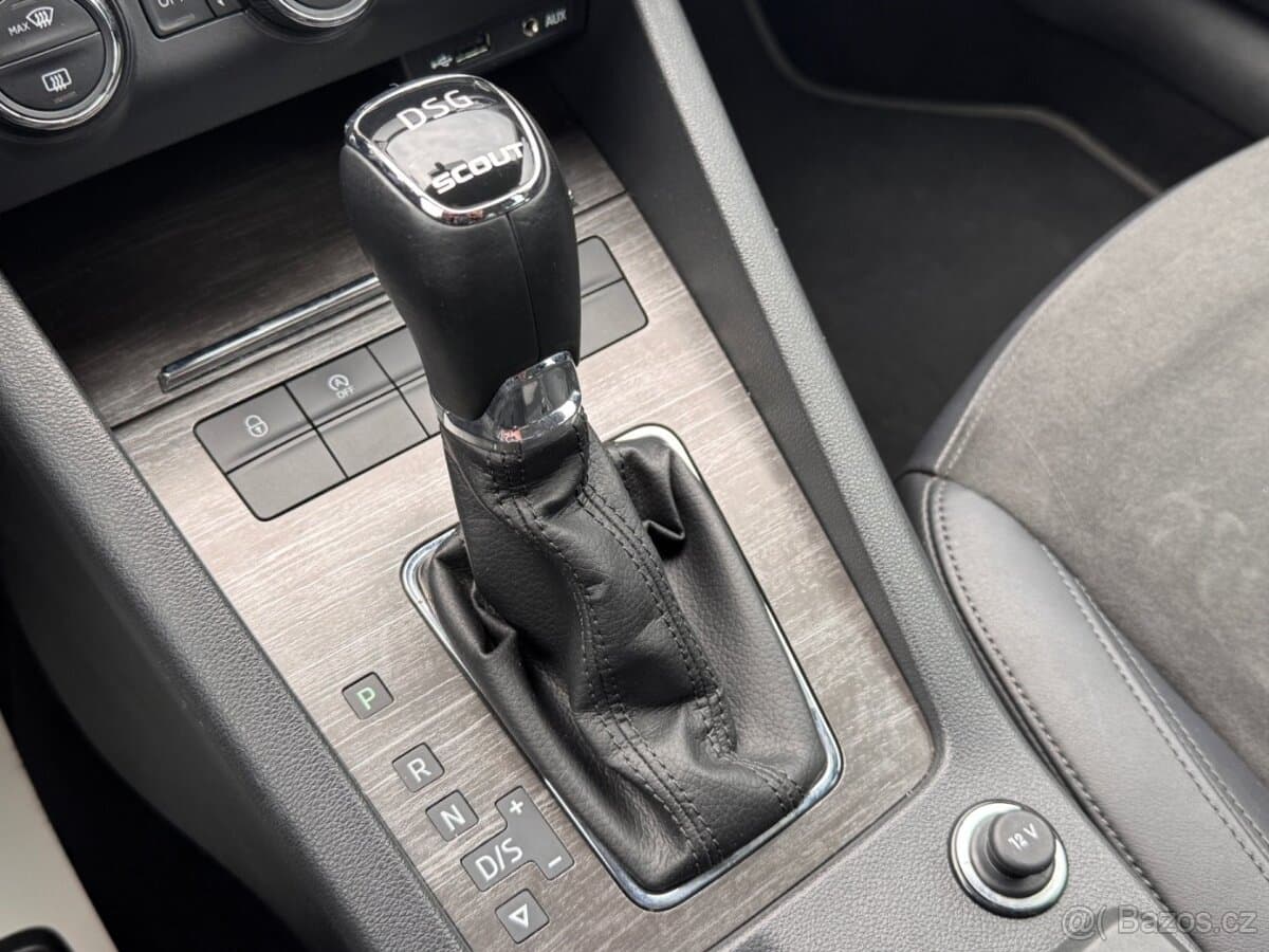 2015 Škoda OCTAVIA - 12