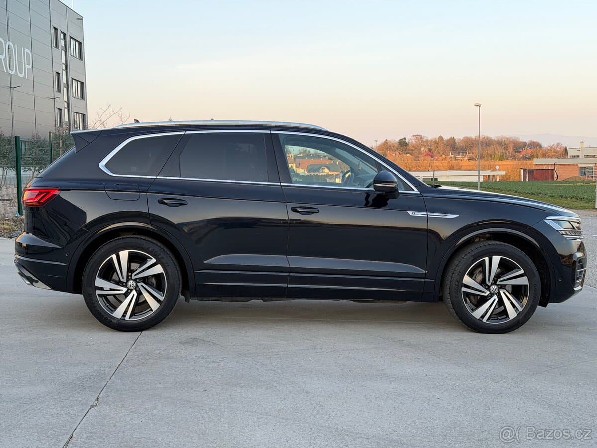 2018 Volkswagen TOUAREG - 12