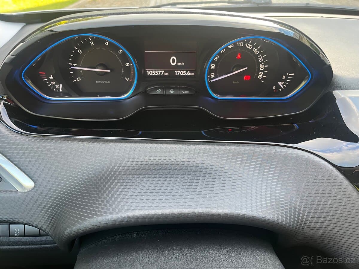 2015 Peugeot 2008 - 12
