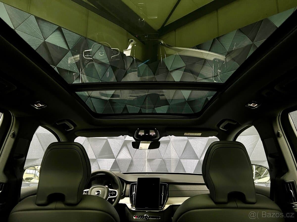 2026 Volvo XC90 - 12