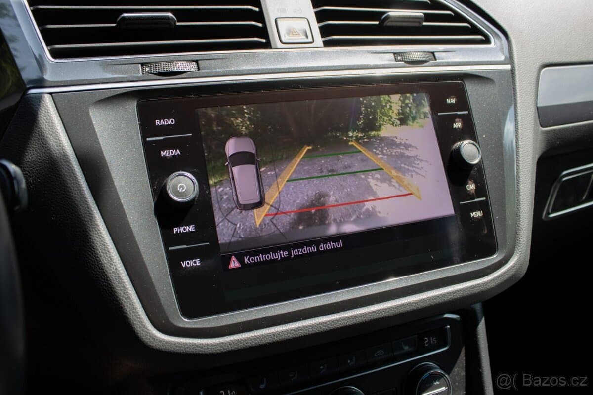 2017 Volkswagen TIGUAN - 12
