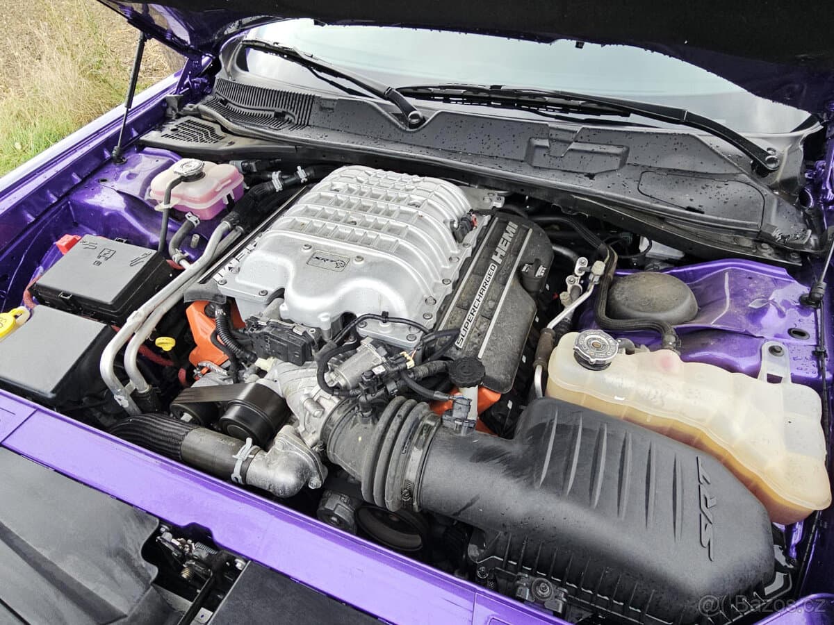 2017 Dodge CHALLENGER - 12