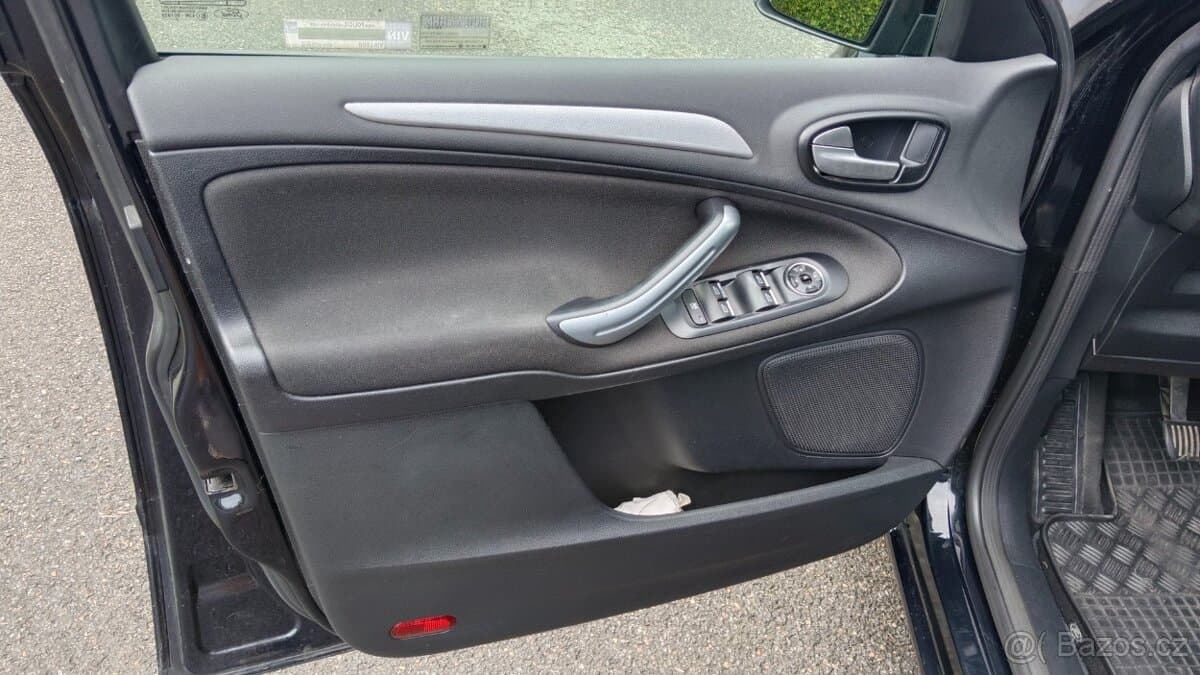 2009 Ford S-MAX - 12