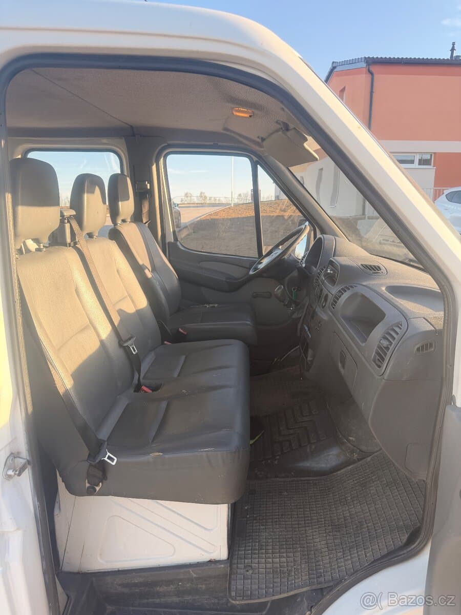 Mercedes-Benz SPRINTER - 12