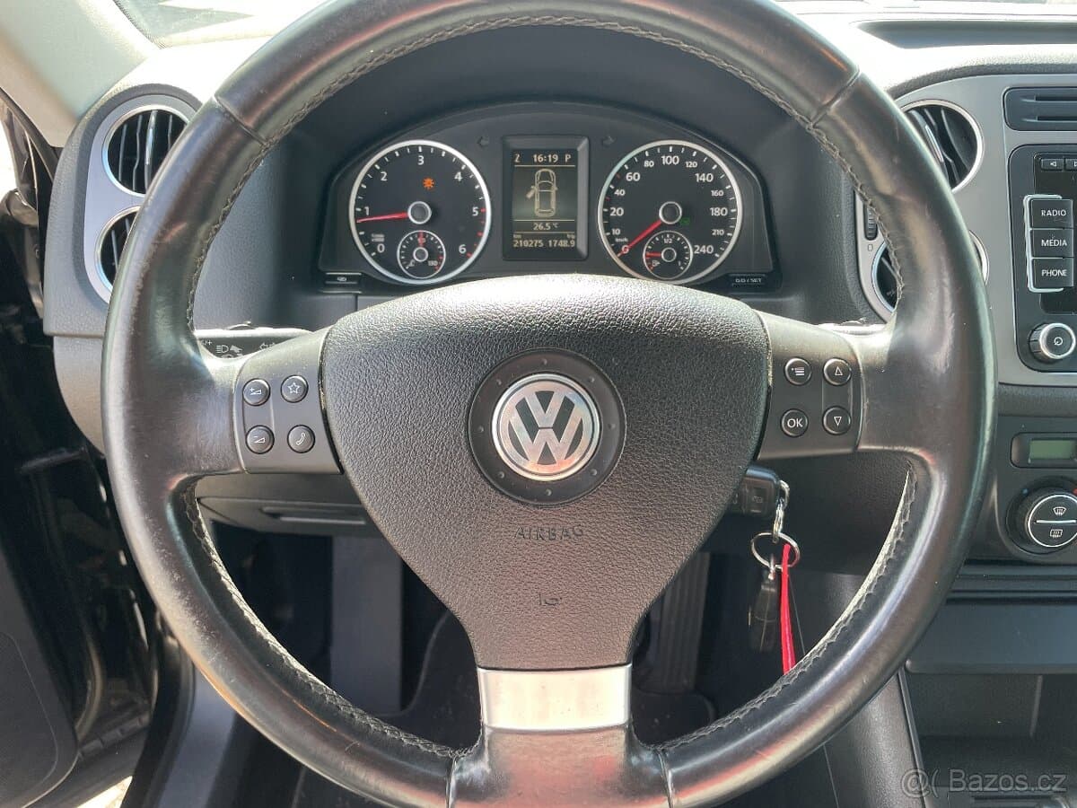 2009 Volkswagen TIGUAN - 12
