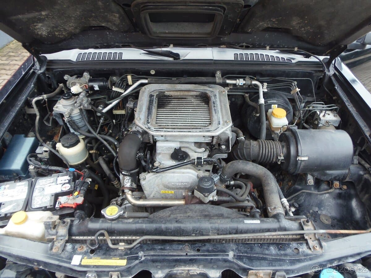2004 Nissan NAVARA - 12