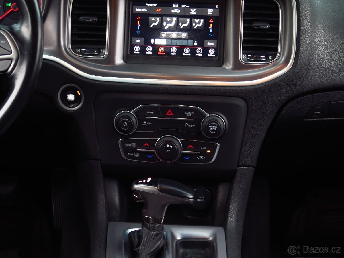 2019 Dodge CHARGER - 12