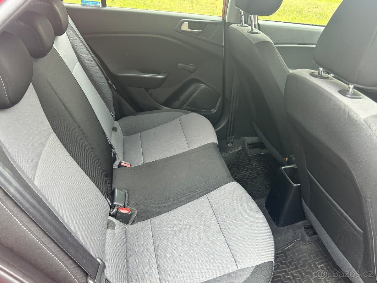 2018 Hyundai i20 - 12