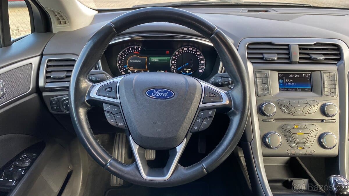 2015 Ford MONDEO - 12