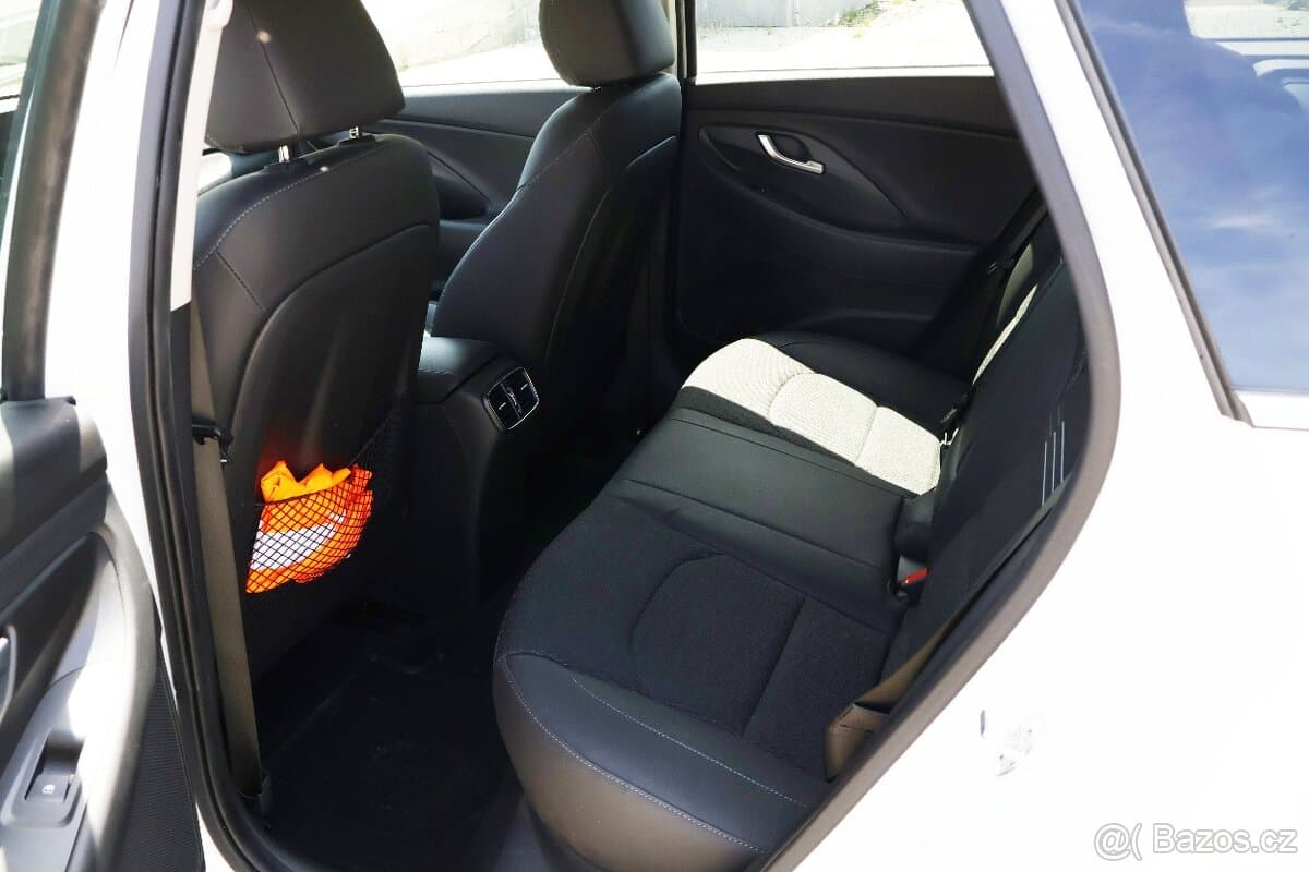2022 Hyundai i30 - 12