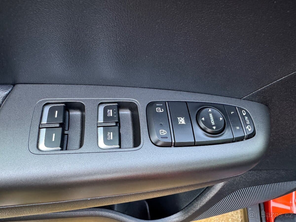 2021 Kia SPORTAGE - 12