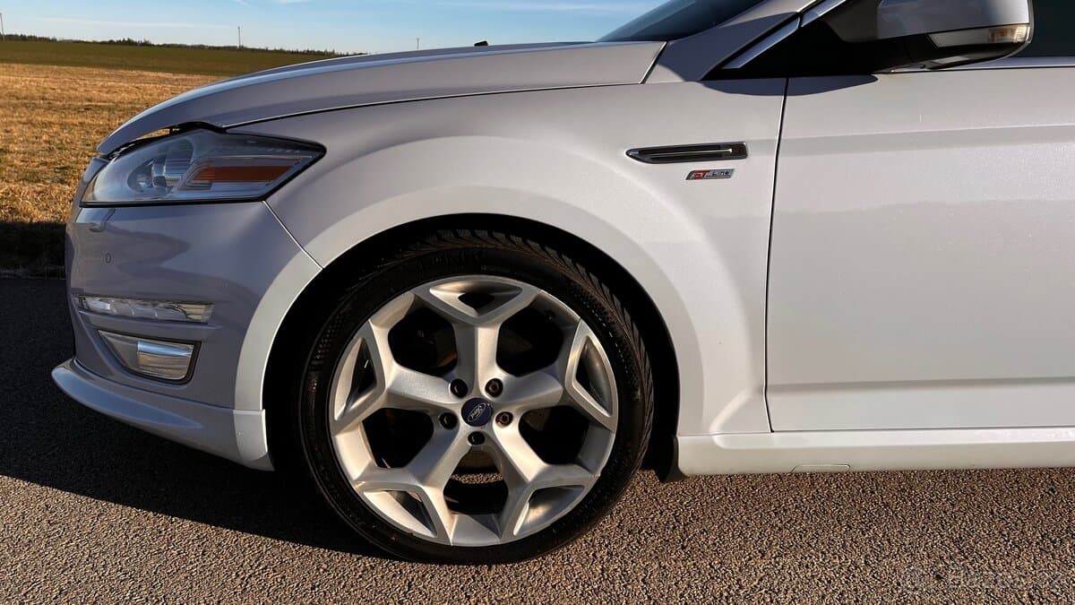 2011 Ford MONDEO - 12