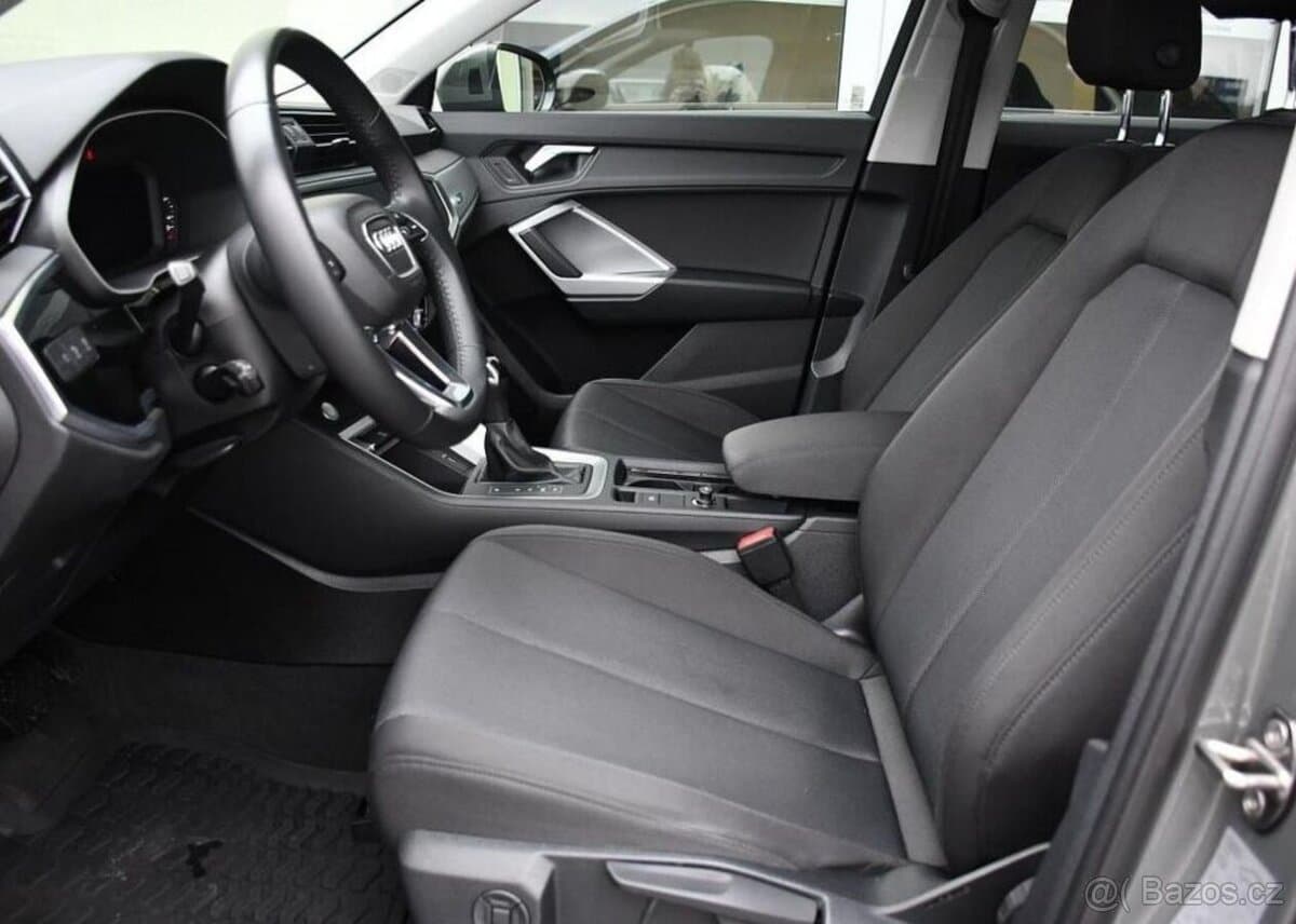 2020 Audi Q3 - 12