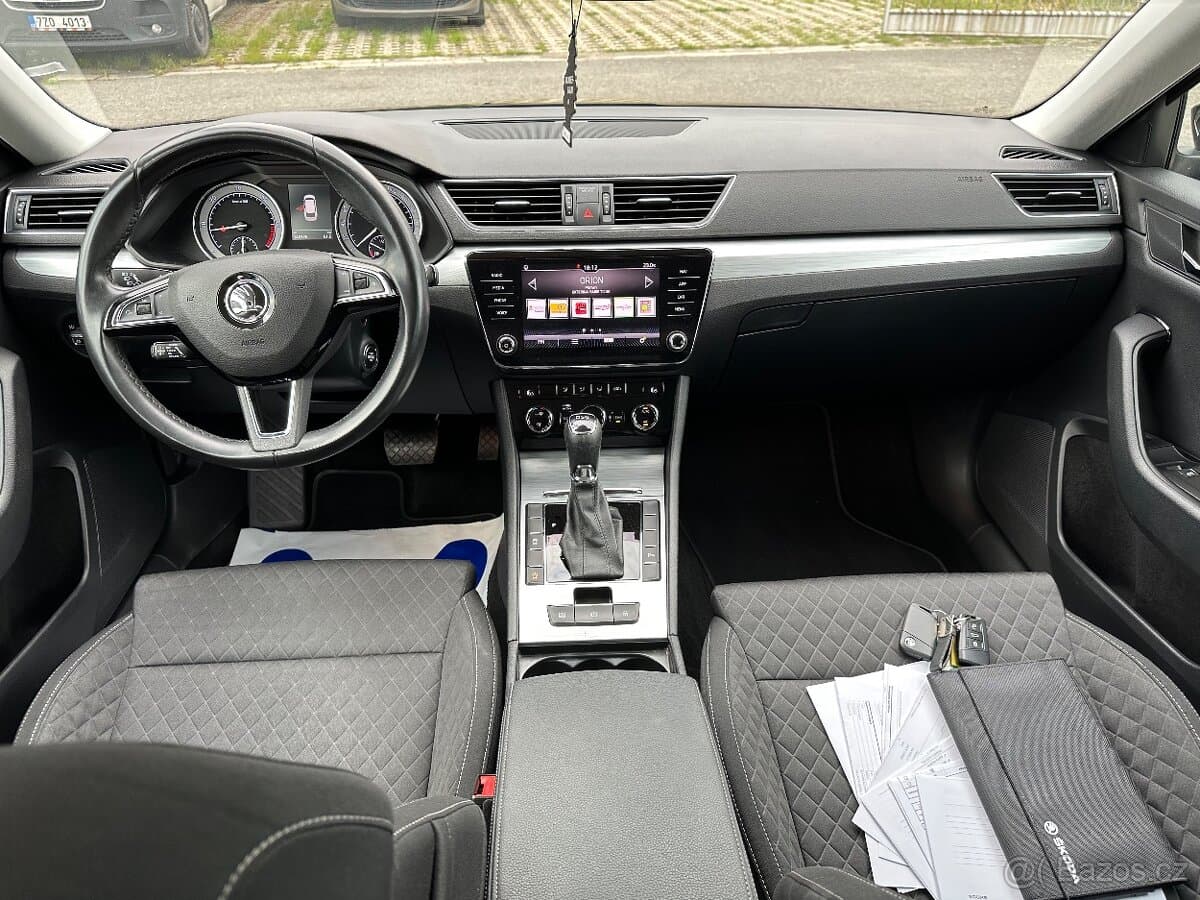 2020 Škoda SUPERB - 12