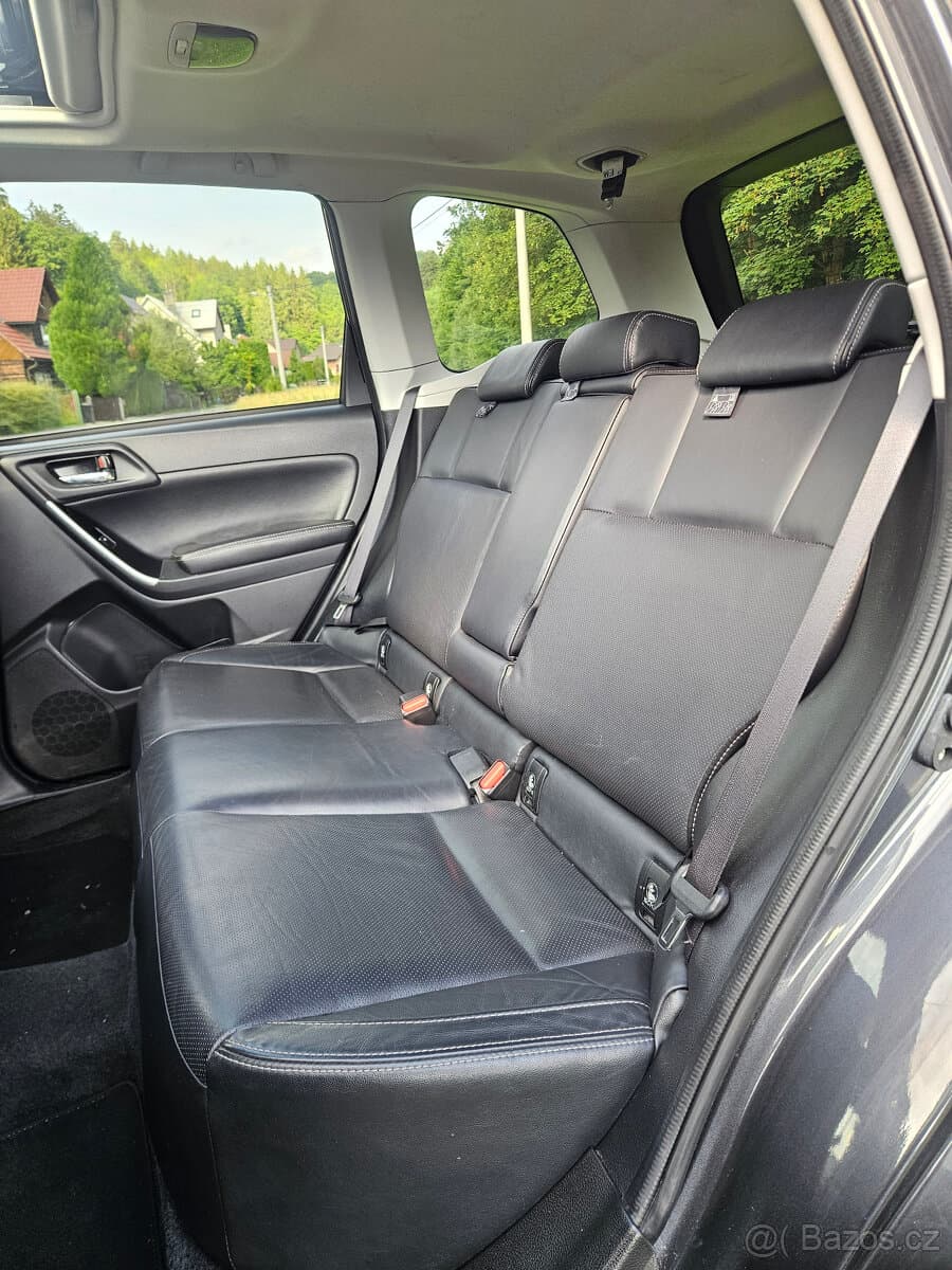 2019 Subaru FORESTER - 12