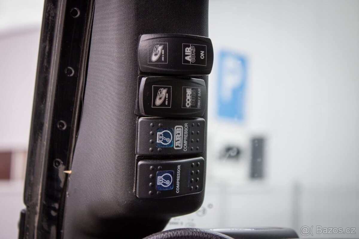 2016 Jeep WRANGLER - 12