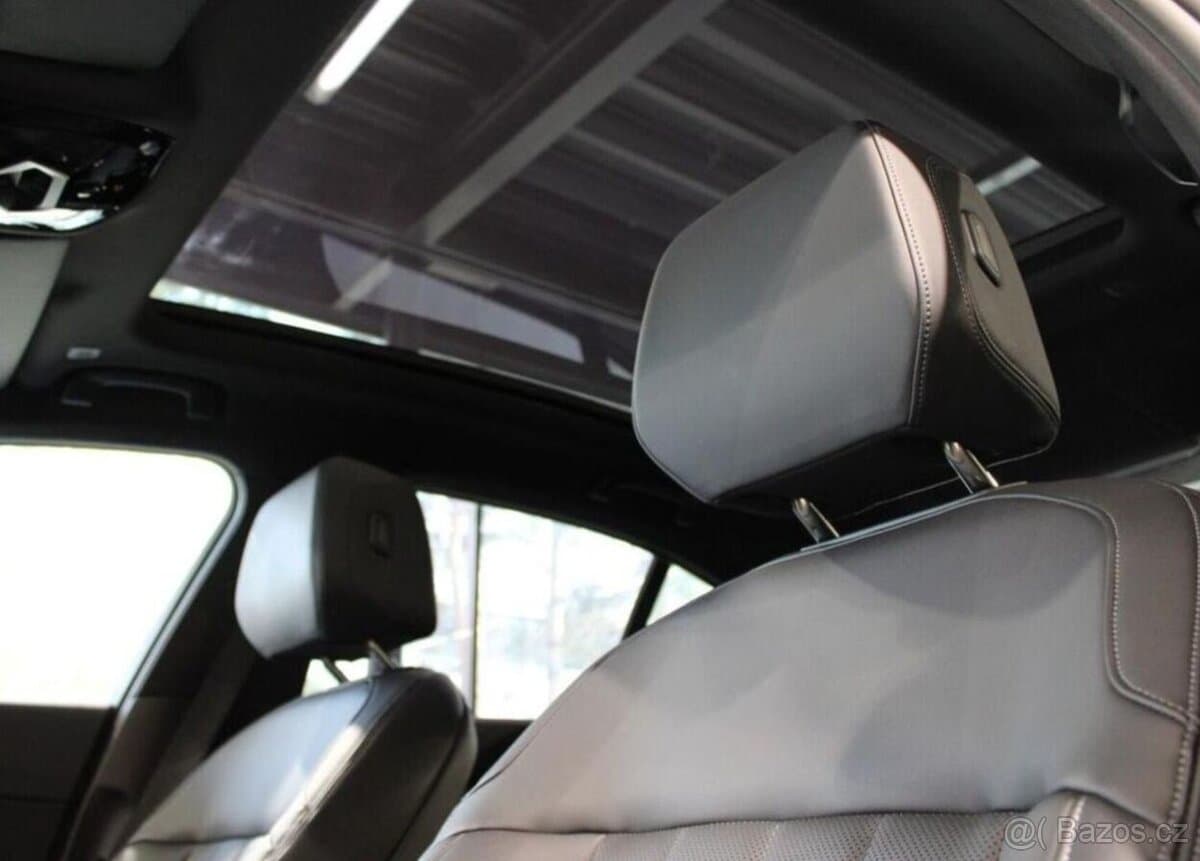 2025 BMW 5-SERIES - 12