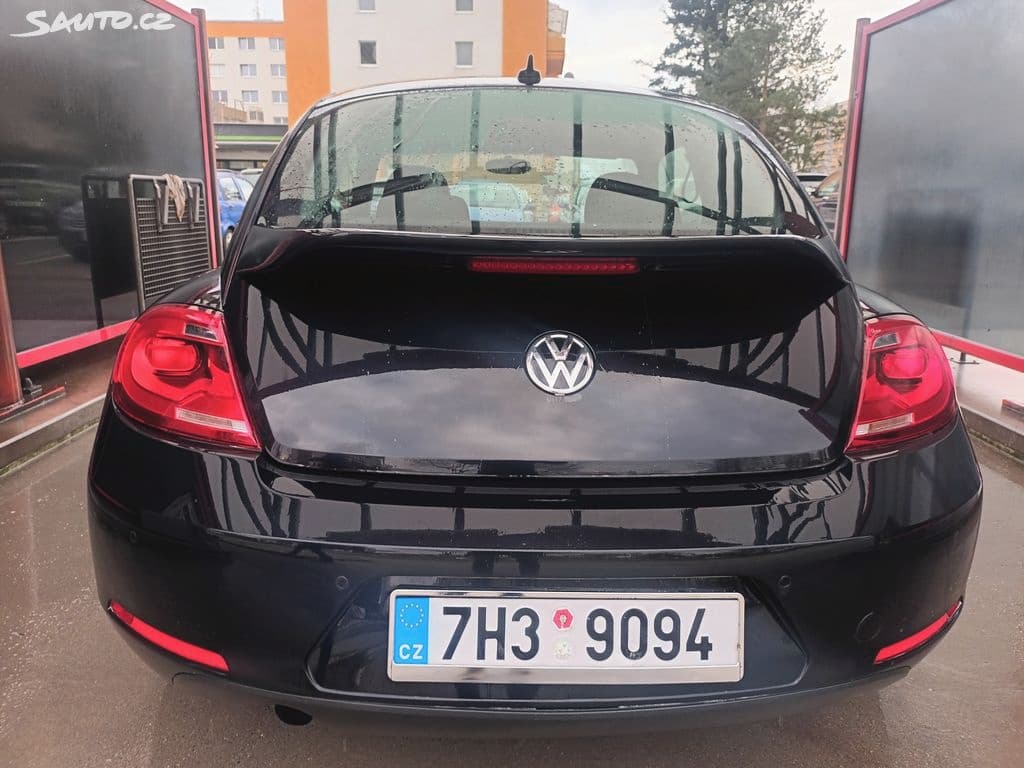2013 Volkswagen BEETLE - 12