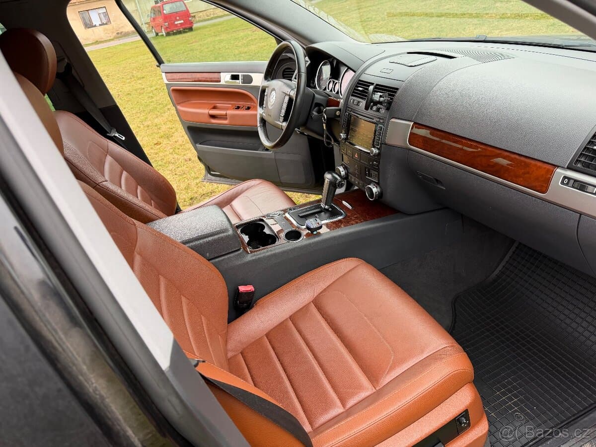 2008 Volkswagen TOUAREG - 12