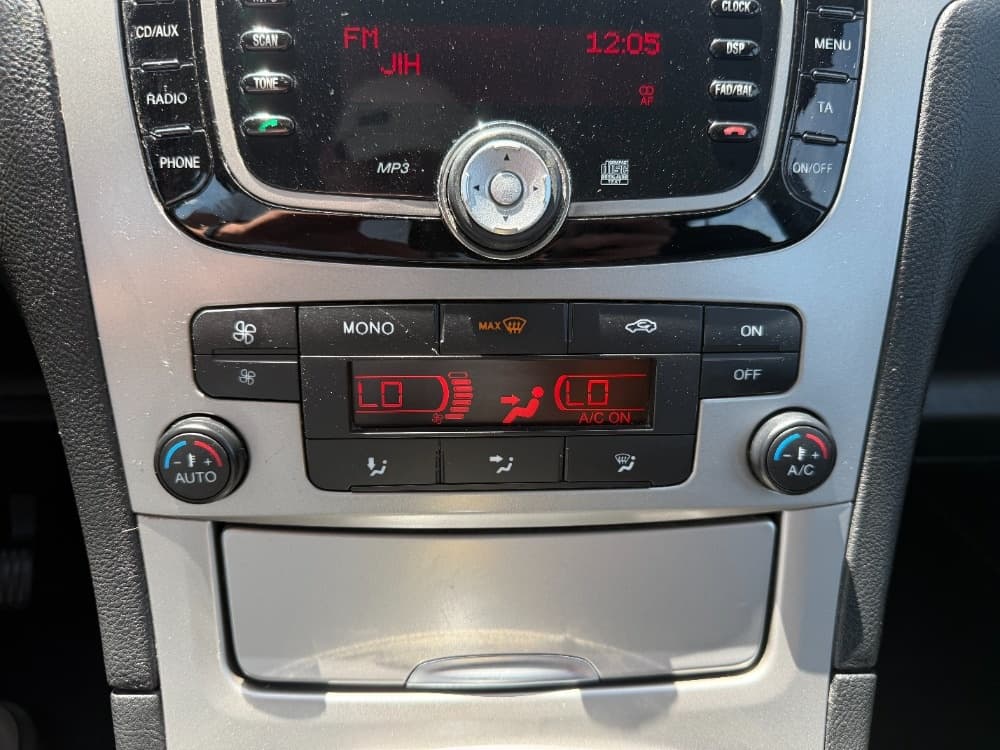 2011 Ford GALAXY - 12