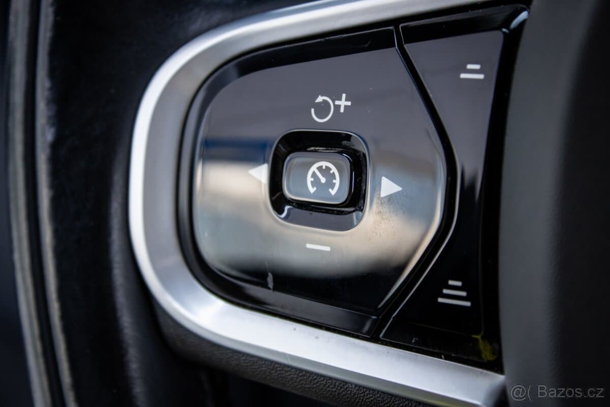 2021 Volvo V90 - 12