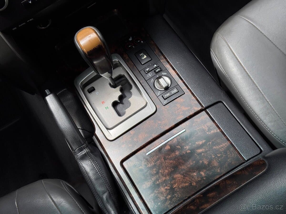 2009 Toyota LAND CRUISER - 12