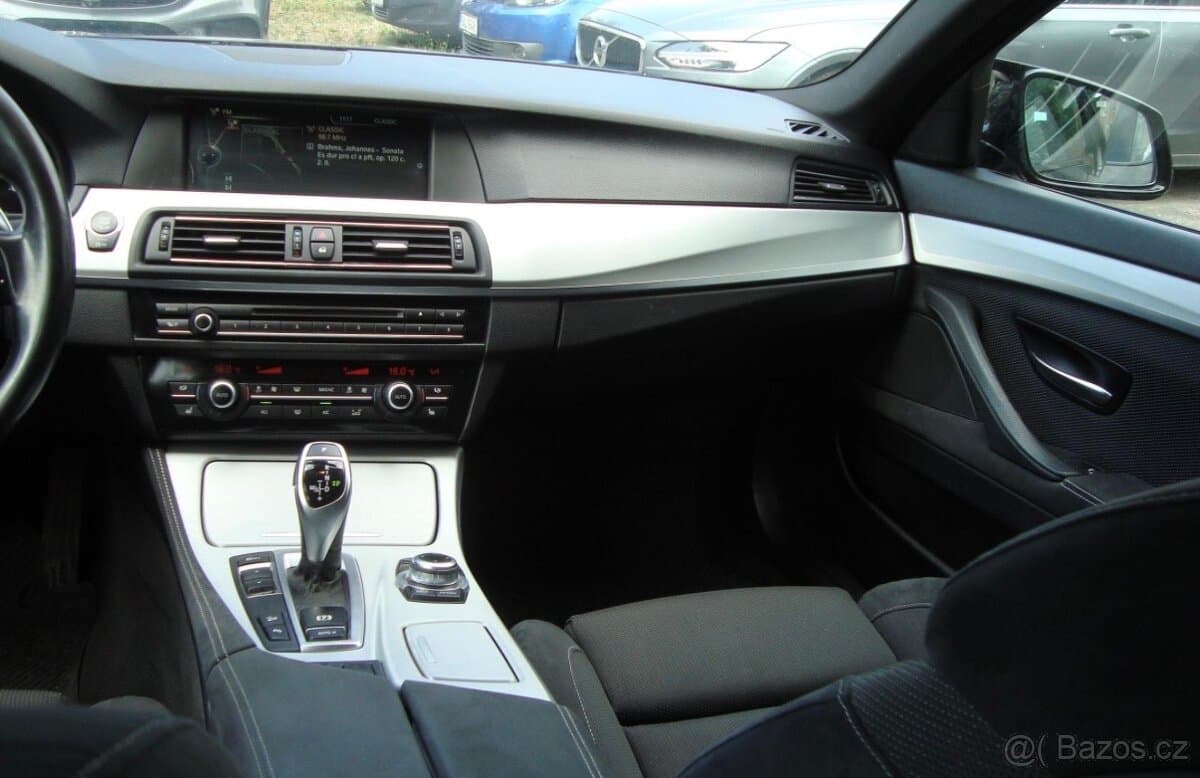 2013 BMW 5-SERIES - 12