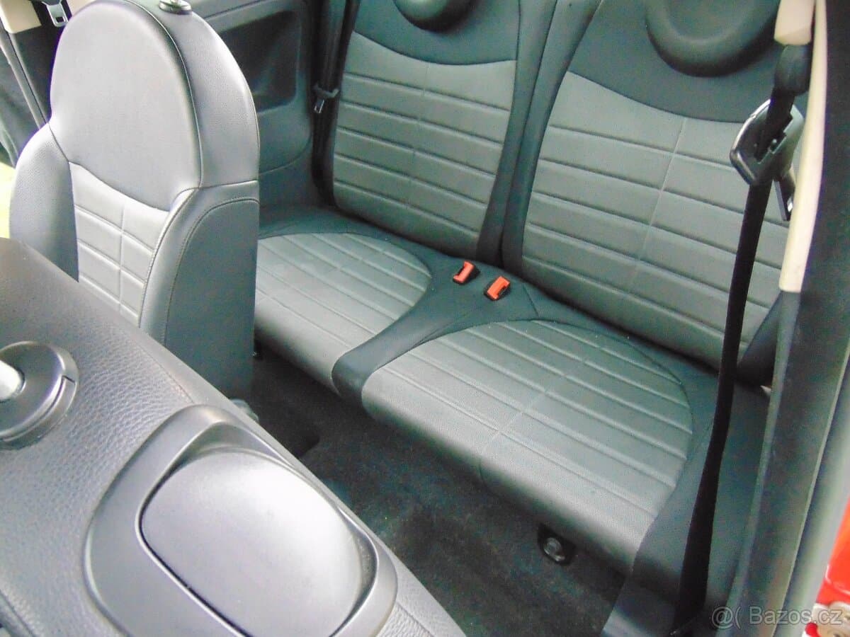 2010 Fiat 500 - 12