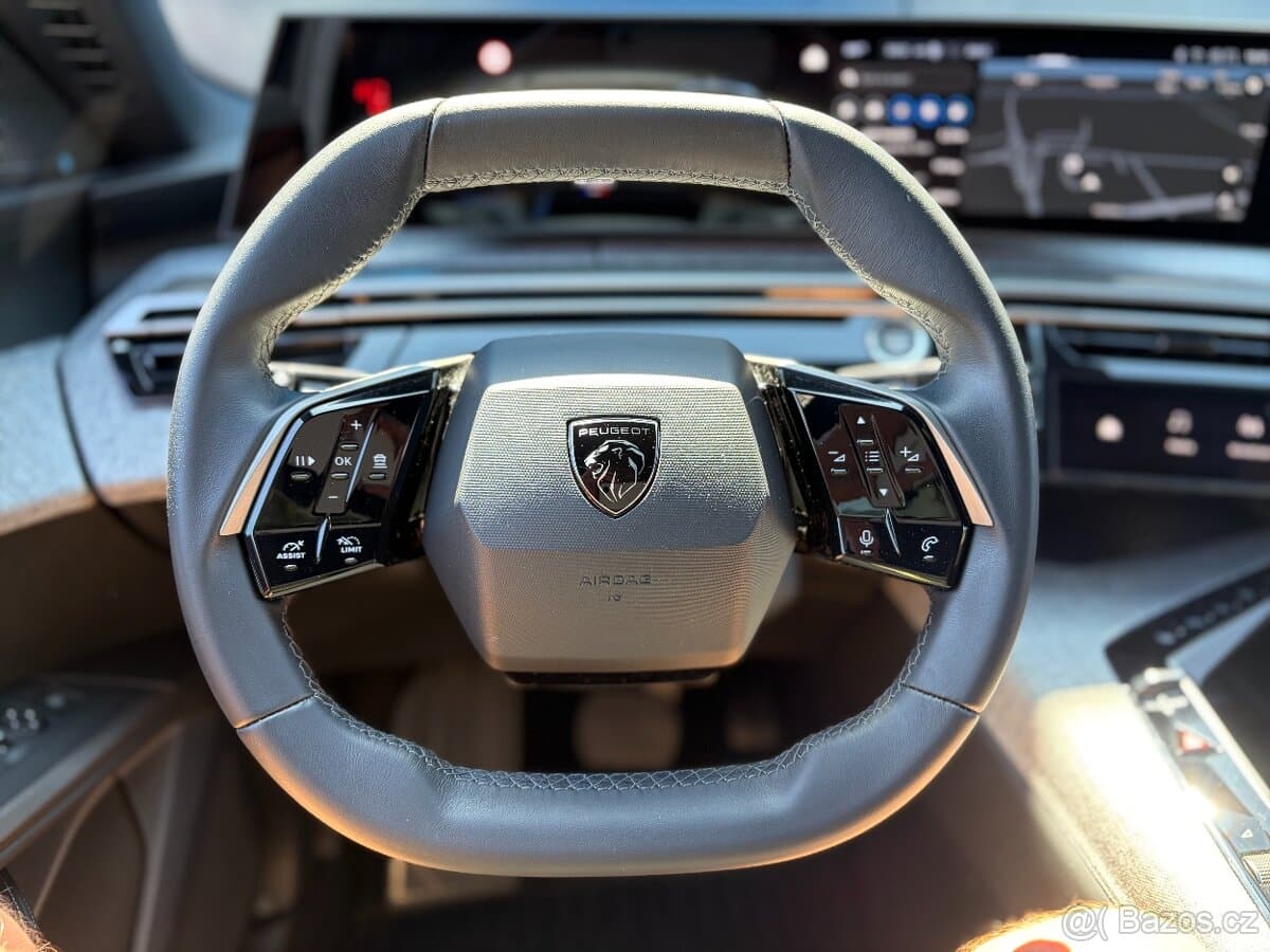 2025 Peugeot 3008 - 12
