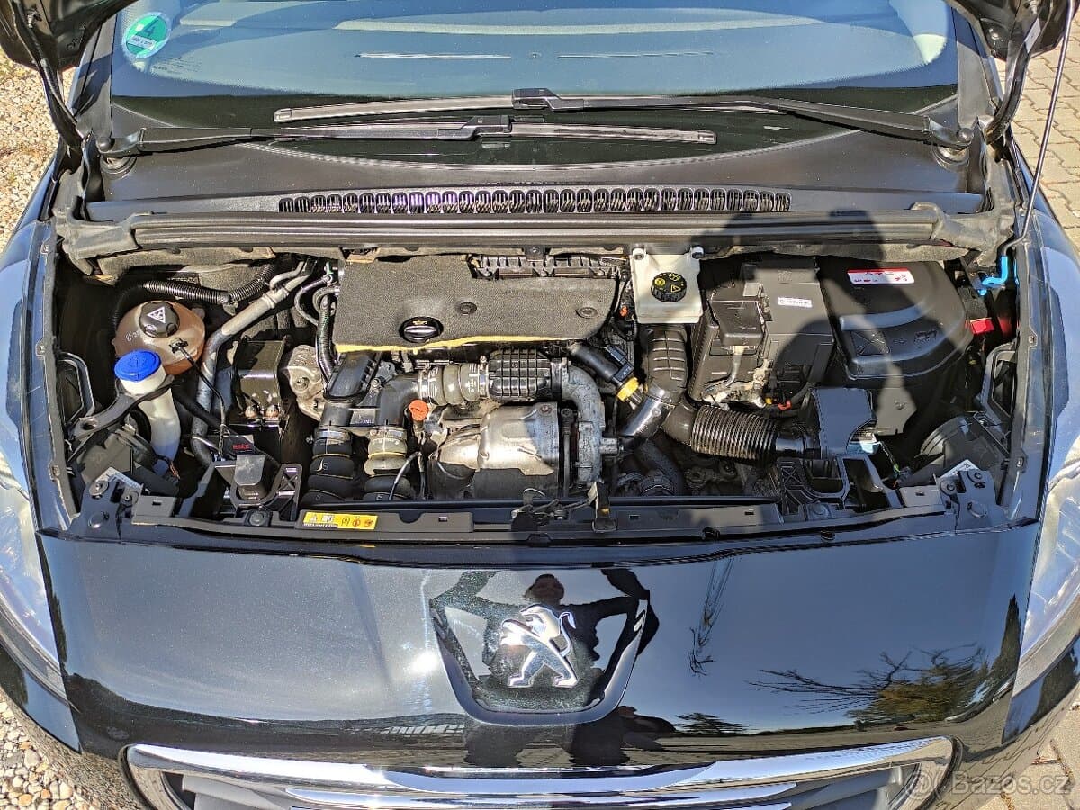 2017 Peugeot 5008 - 12