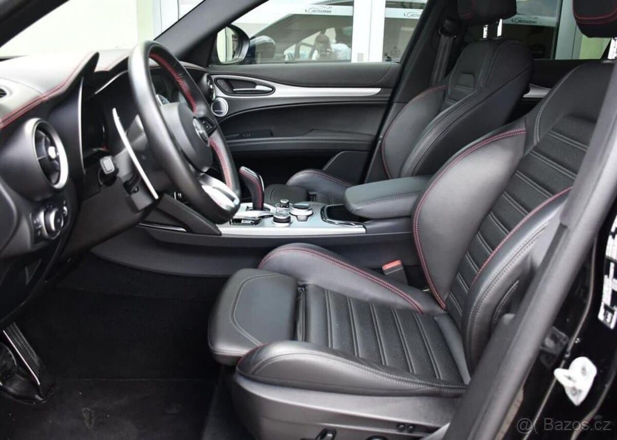 2023 Alfa Romeo STELVIO - 12