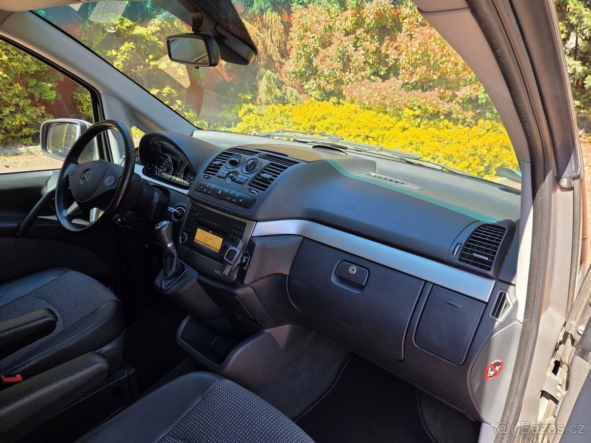 2011 Mercedes-Benz VIANO - 12