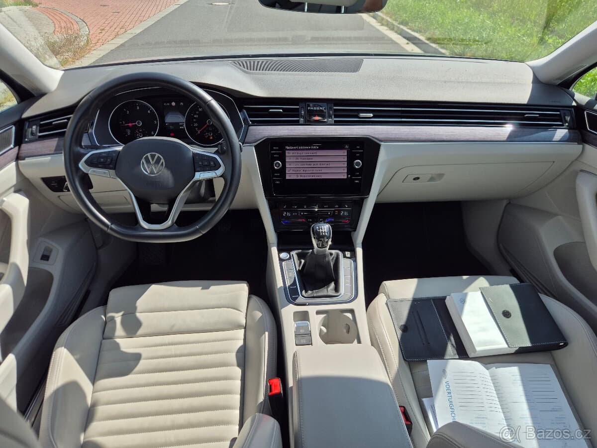2021 Volkswagen PASSAT - 12