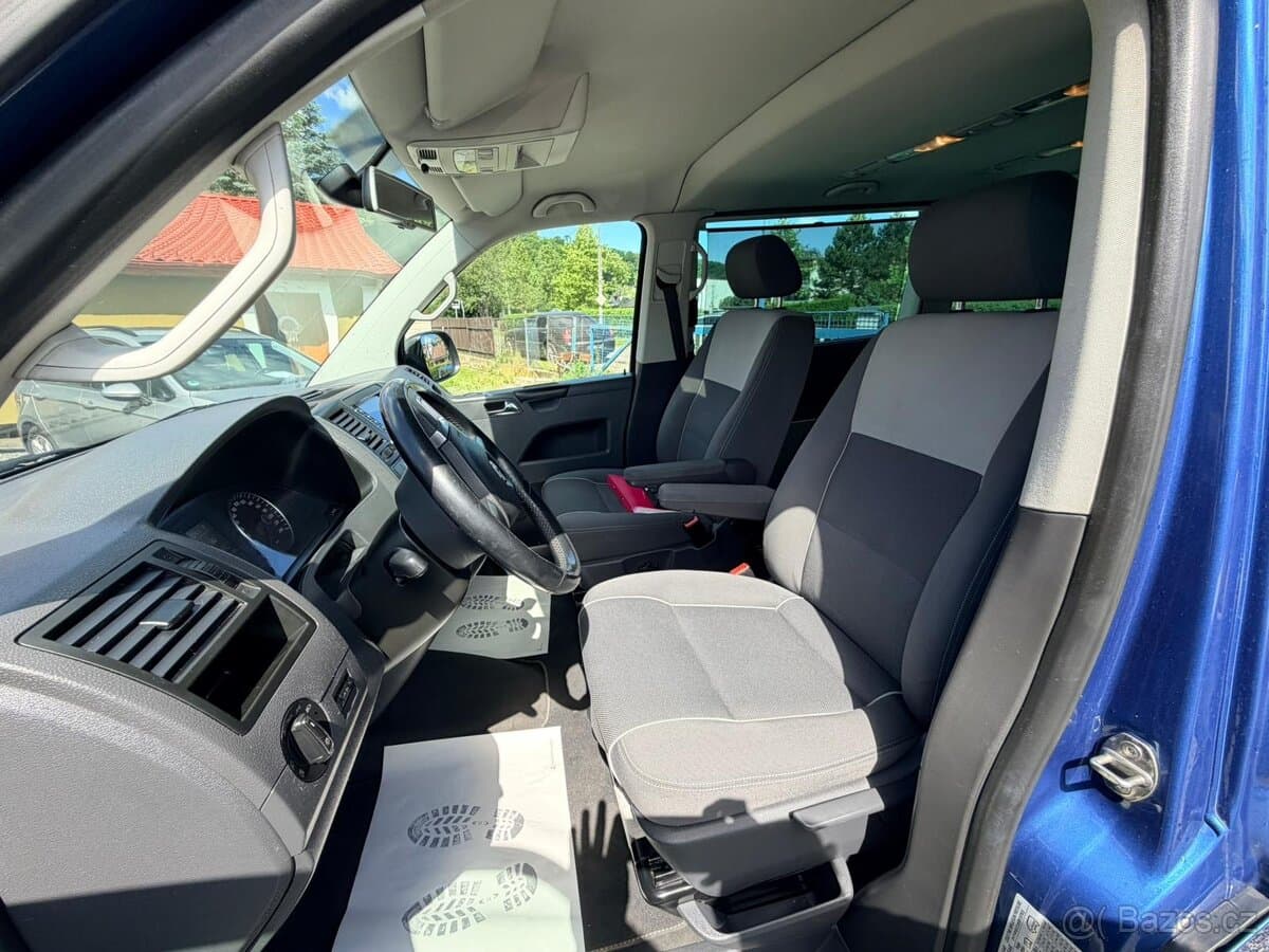 Volkswagen MULTIVAN - 12