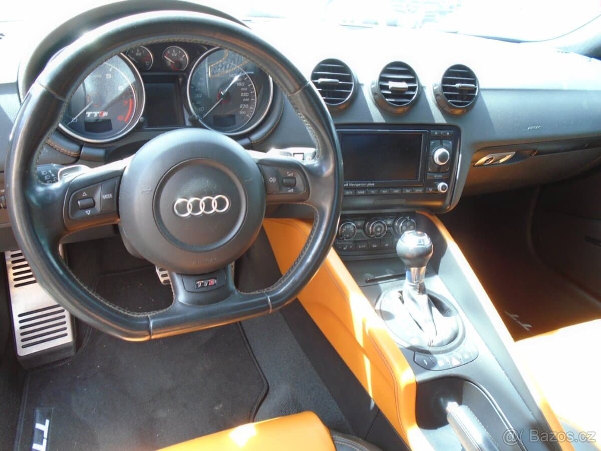 2008 Audi TT - 12