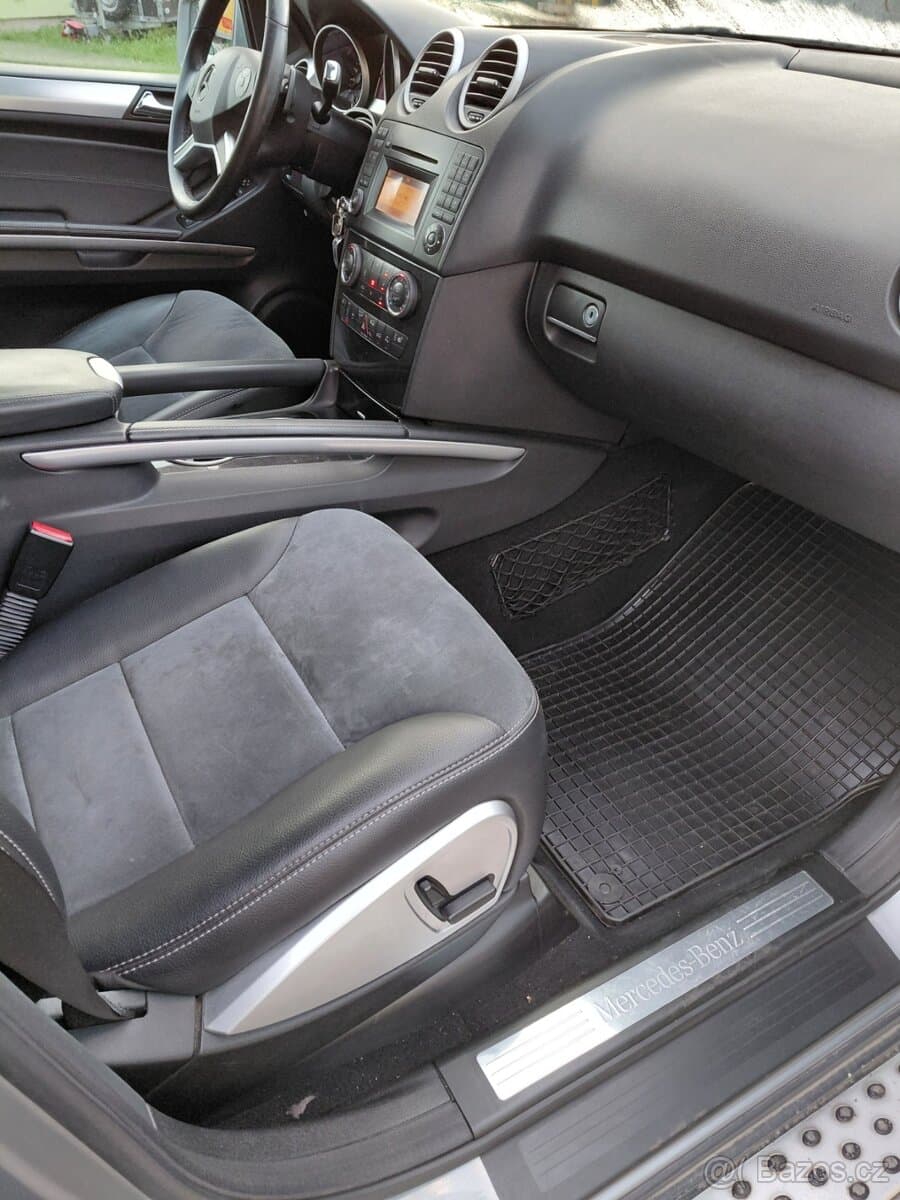2011 Mercedes-Benz M-CLASS - 12