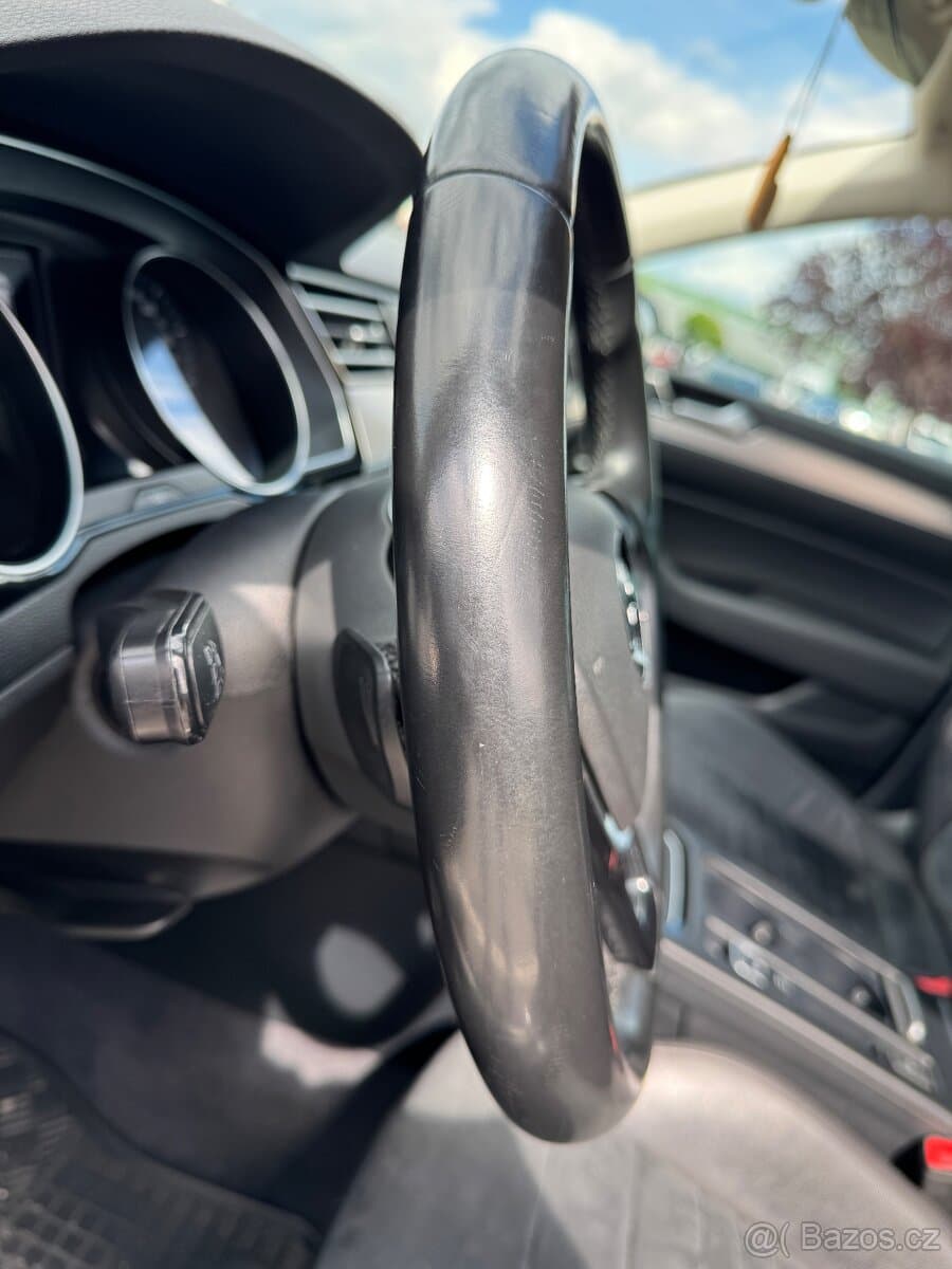 2018 Volkswagen PASSAT - 12