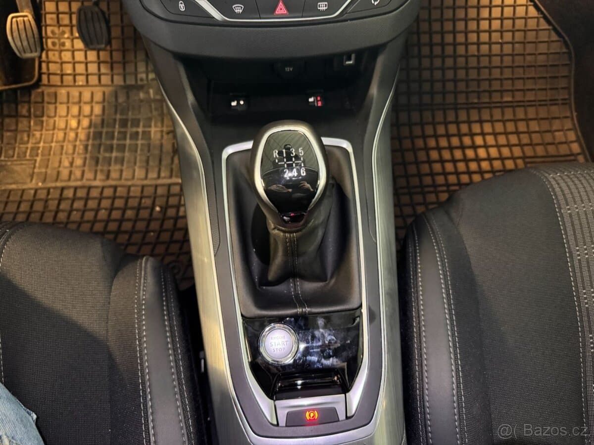 2019 Peugeot 308 - 12