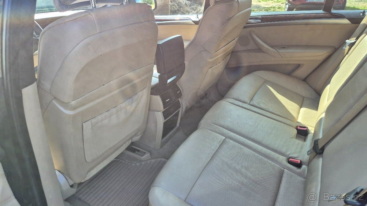 2008 BMW X5 - 12
